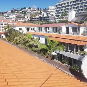 https://residencial-melba.madeira-islandshotels.com